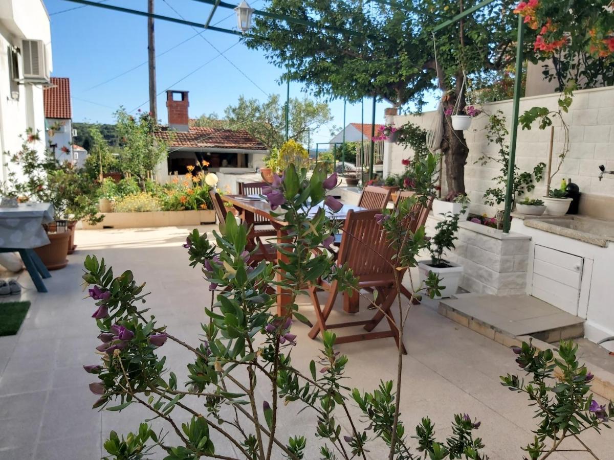 Apartments Teo 1 Hvar Town Exterior photo